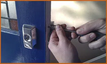 Village Locksmith Store Merion Station, PA 610-668-1488 - 4-locksmith-help